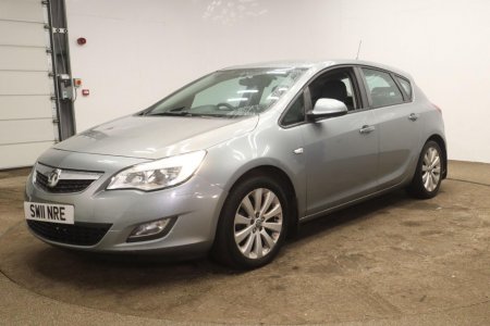 VAUXHALL ASTRA 1.6 16v Exclusiv Auto Euro 5 5dr